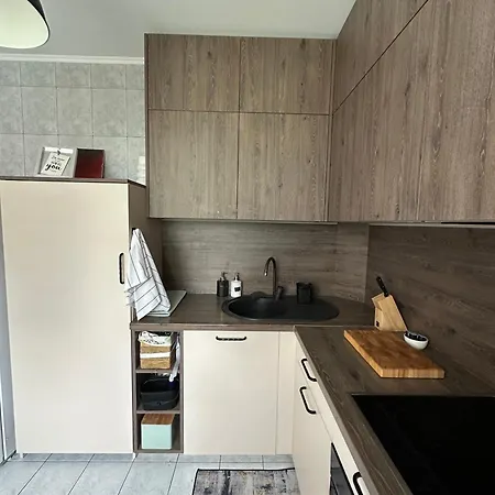 Charming Near Апартаменты Прейли
